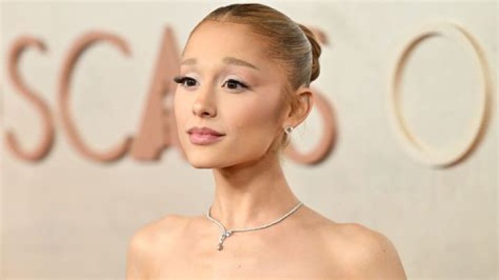 Addressing the Ariana Grande Leak Photo Rumors and Celebrity Privacy