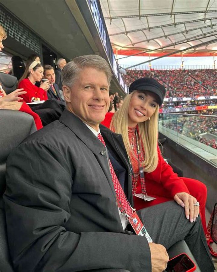 Clark Hunt Wife: Discovering Tavia Hunt, A Pillar of the Chiefs Family